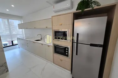 Apartamento &agrave; venda - 105m&sup2; - Meia Praia