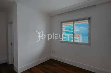 Apartamento &agrave; venda - 157m&sup2; - Meia Praia