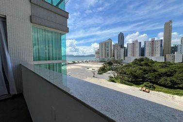Apartamento &agrave; venda - Meia Praia