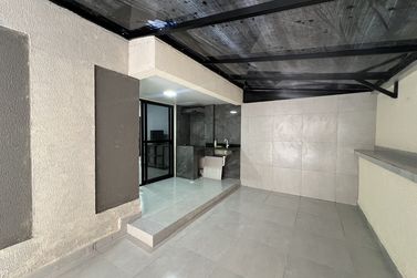 Apartamento &agrave; venda - 115m&sup2; - Meia Praia