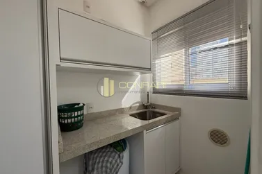 Apartamento &agrave; venda - 123m&sup2; - Meia Praia