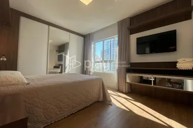 Apartamento &agrave; venda - 150m&sup2; - Meia Praia