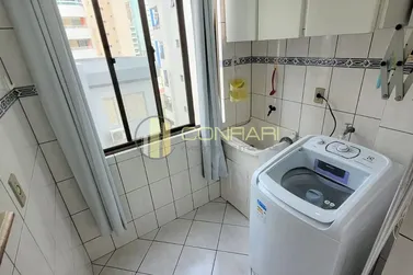 Apartamento &agrave; venda - 137m&sup2; - Meia Praia