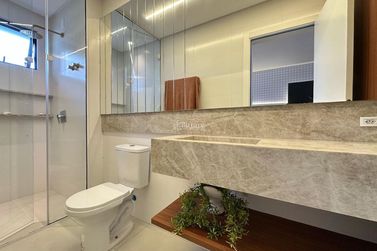 Apartamento &agrave; venda - 128m&sup2; - Meia Praia