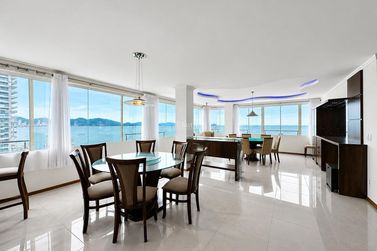 Apartamento &agrave; venda - 212m&sup2; - Meia Praia
