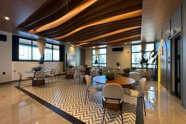 Apartamento &agrave; venda - 198m&sup2; - Meia Praia