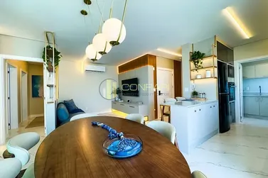 Apartamento &agrave; venda - 114m&sup2; - Meia Praia