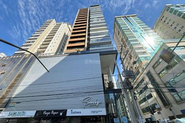 Apartamento &agrave; venda - 135m&sup2; - Meia Praia