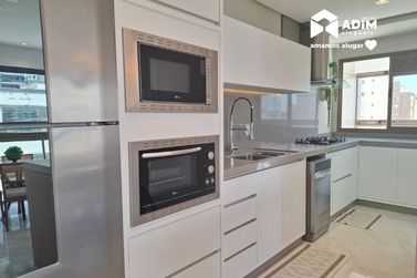Apartamento para alugar - 145m&sup2; - Meia Praia