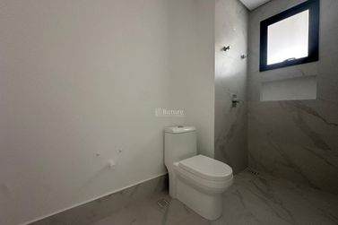 Apartamento &agrave; venda - 185m&sup2; - Meia Praia