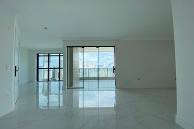 Apartamento &agrave; venda - 135m&sup2; - Andorinha