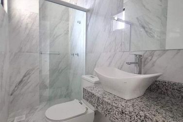 Apartamento para alugar - 110m&sup2; - Meia Praia