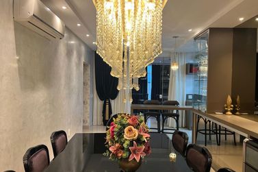 Apartamento &agrave; venda - 185m&sup2; - Meia Praia