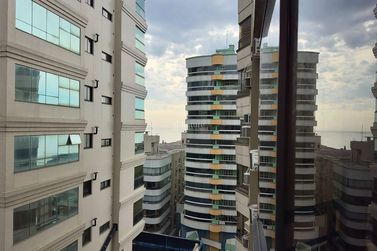 Apartamento &agrave; venda - 115m&sup2; - Meia Praia