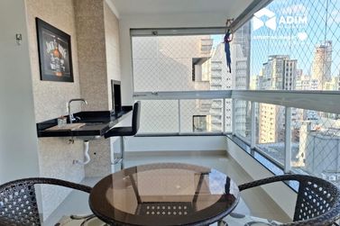 Apartamento para alugar - 135m&sup2; - Meia Praia