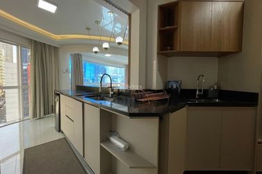 Apartamento &agrave; venda - 225m&sup2; - Meia Praia