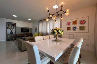Apartamento &agrave; venda - 197m&sup2; - Centro