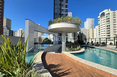 Apartamento &agrave; venda - 106m&sup2; - Meia Praia