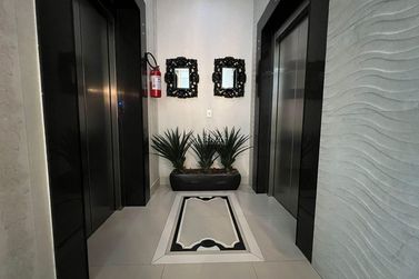 Apartamento &agrave; venda - 178m&sup2; - Meia Praia