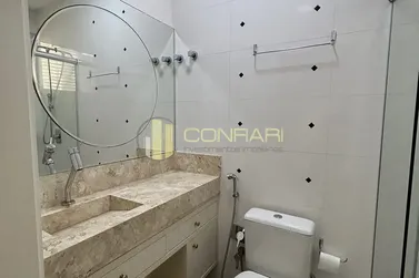 Apartamento &agrave; venda - 131m&sup2; - Meia Praia
