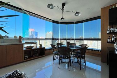 Apartamento &agrave; venda - 193m&sup2; - Meia Praia