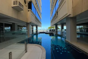 Apartamento &agrave; venda - 170m&sup2; - Meia Praia