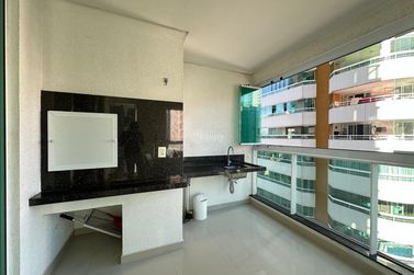 Apartamento &agrave; venda - 163m&sup2; - Meia Praia
