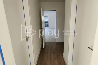 Apartamento &agrave; venda - 132m&sup2; - Meia Praia