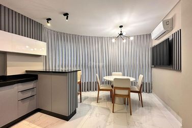 Apartamento &agrave; venda - 129m&sup2; - Meia Praia