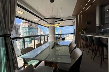 Apartamento &agrave; venda - Meia Praia