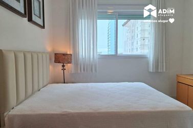 Apartamento para alugar - 127m&sup2; - Meia Praia