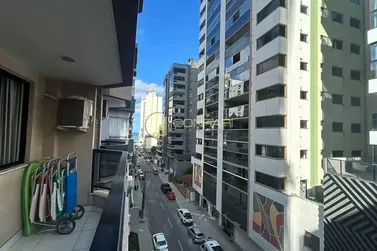Apartamento &agrave; venda - 100m&sup2; - meia praia