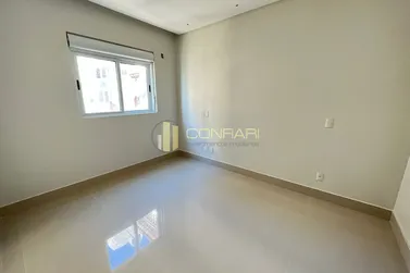Apartamento &agrave; venda - 240m&sup2; - Meia Praia
