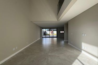 Apartamento &agrave; venda - 305m&sup2; - Santa Regina