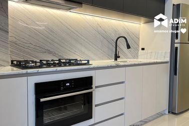 Apartamento para alugar - 121m&sup2; - Meia Praia