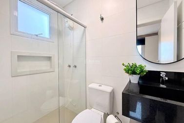 Apartamento &agrave; venda - 110m&sup2; - Meia Praia