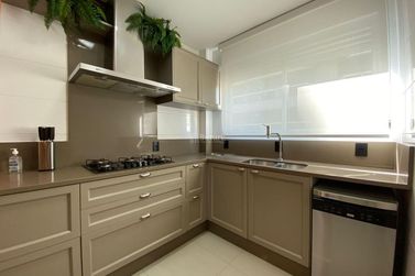 Apartamento &agrave; venda - 1872m&sup2; - Meia Praia