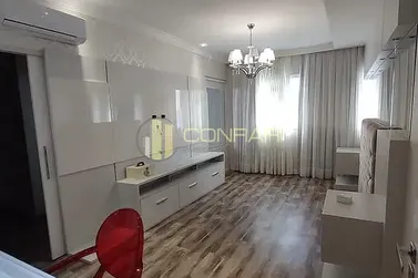 Apartamento &agrave; venda - 213m&sup2; - Meia Praia
