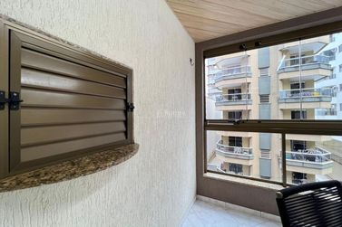 Apartamento &agrave; venda - 146m&sup2; - Meia Praia