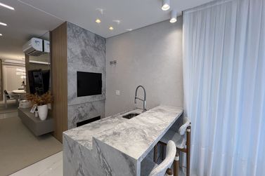 Apartamento &agrave; venda - 206m&sup2; - Meia Praia
