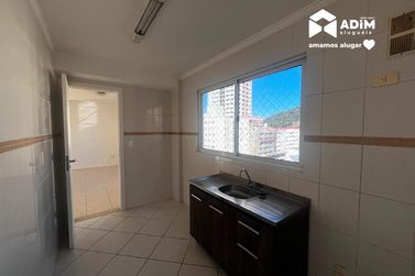 Apartamento para alugar - 83m&sup2; - Centro