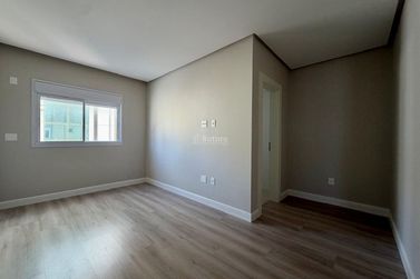 Apartamento &agrave; venda - 162m&sup2; - Meia Praia