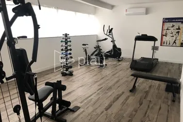 Apartamento &agrave; venda - 185m&sup2; - Meia Praia