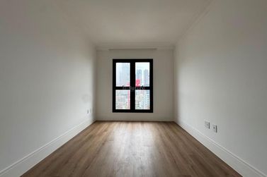 Apartamento &agrave; venda - 208m&sup2; - Centro