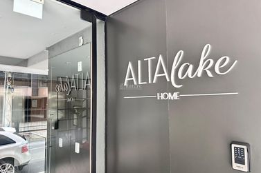 Apartamento &agrave; venda - 128m&sup2; - Meia Praia