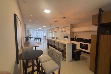 Apartamento &agrave; venda - 95m&sup2; - Meia Praia