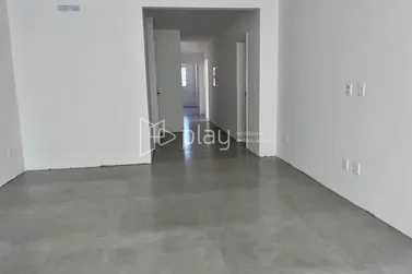 Apartamento &agrave; venda - 158m&sup2; - Meia Praia