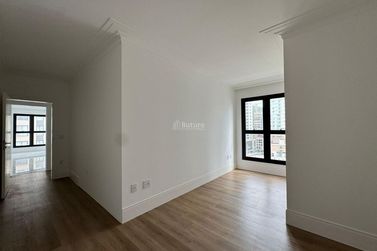 Apartamento &agrave; venda - 210m&sup2; - Centro