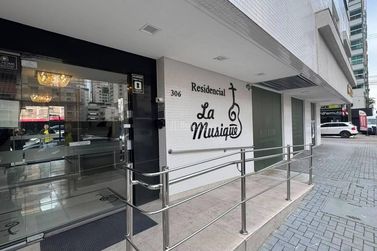Apartamento para alugar - Meia Praia