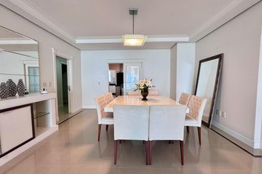 Apartamento &agrave; venda - 185m&sup2; - Barra Sul